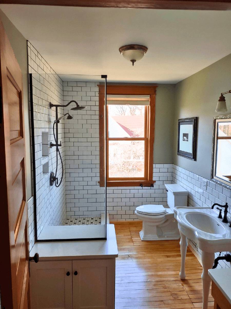 1930’s Ottawa Bungalow Bathroom Remodel
