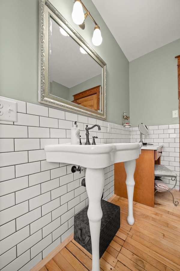 vintage sink in bathroom